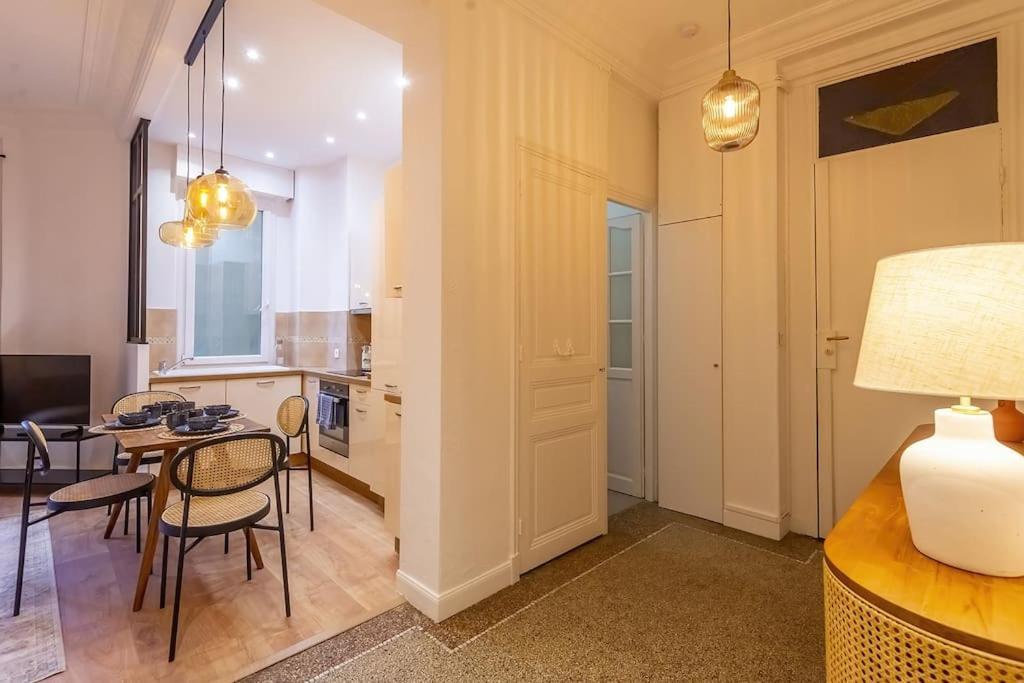 Superb 2P Of Standing, All Comfort, Perfect Locati Nice Buitenkant foto